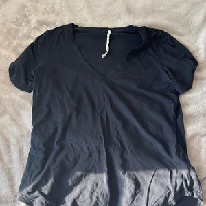 Lululemon Black Tee